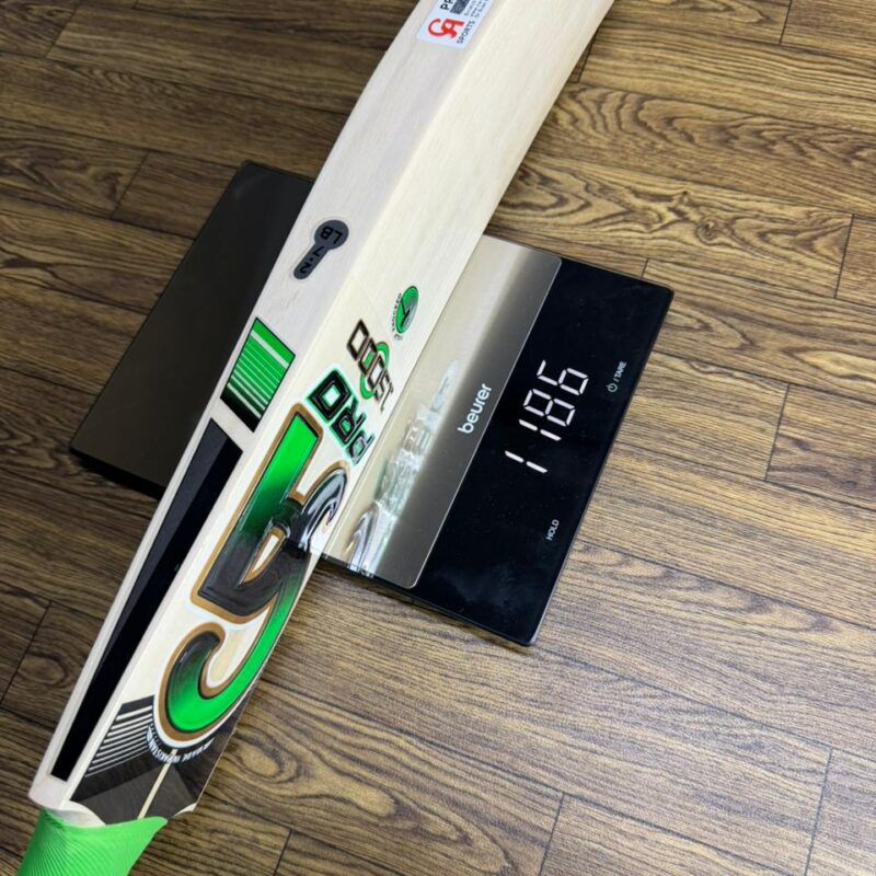 CA Pro 15000 Cricket Bat